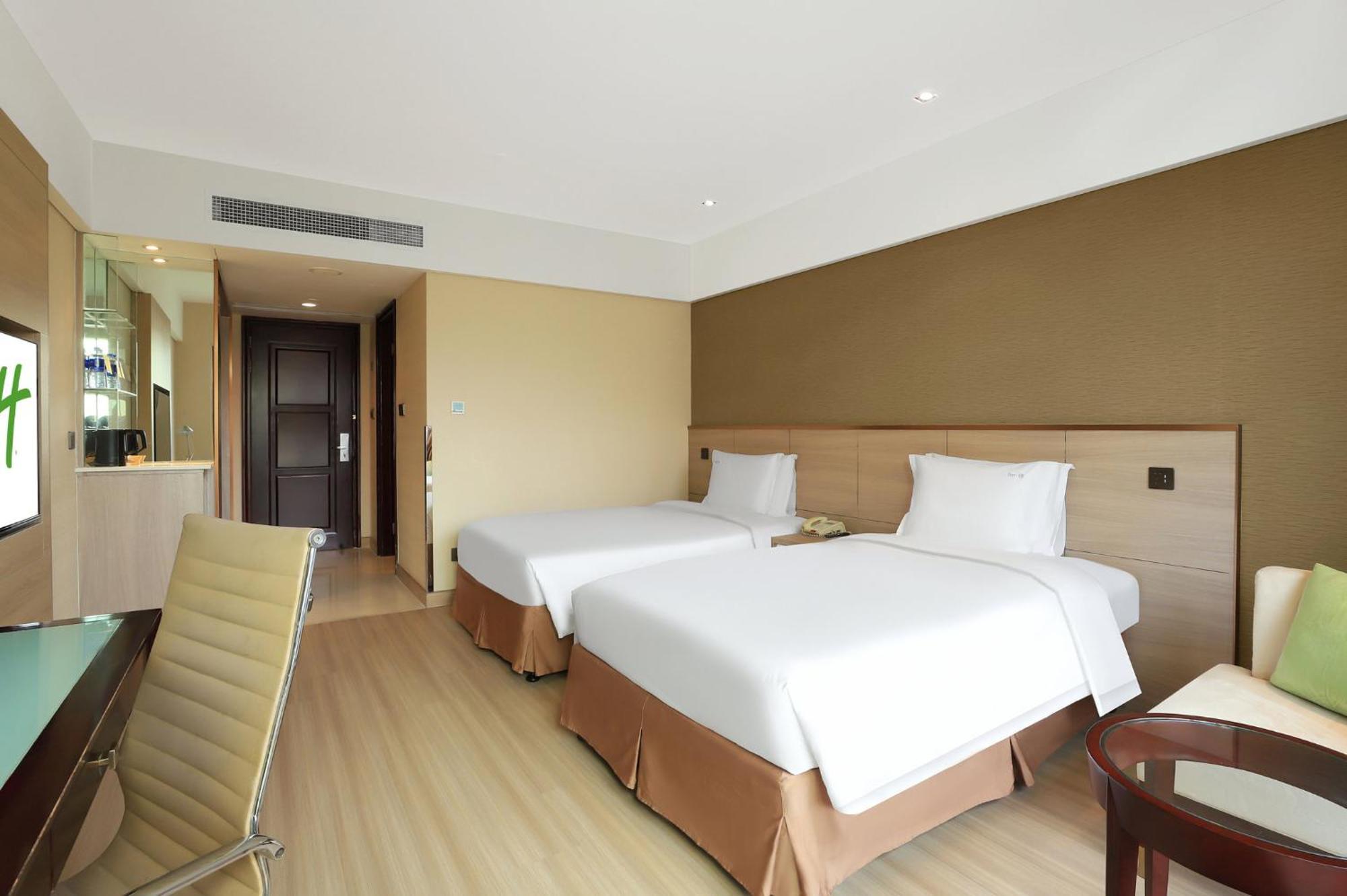 Holiday Inn Shanghai Pudong Nanpu By Ihg Exterior photo