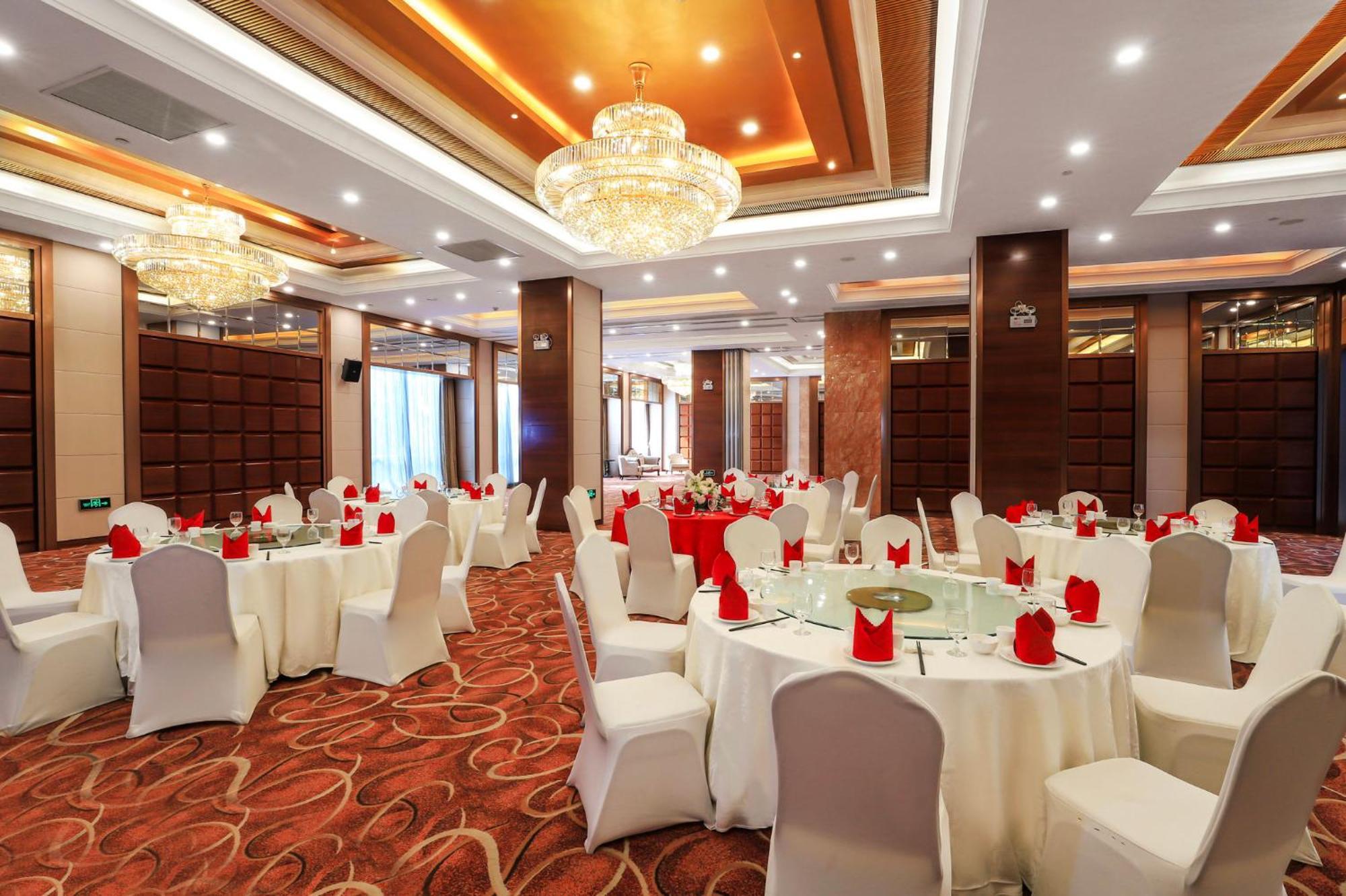 Holiday Inn Shanghai Pudong Nanpu By Ihg Exterior photo