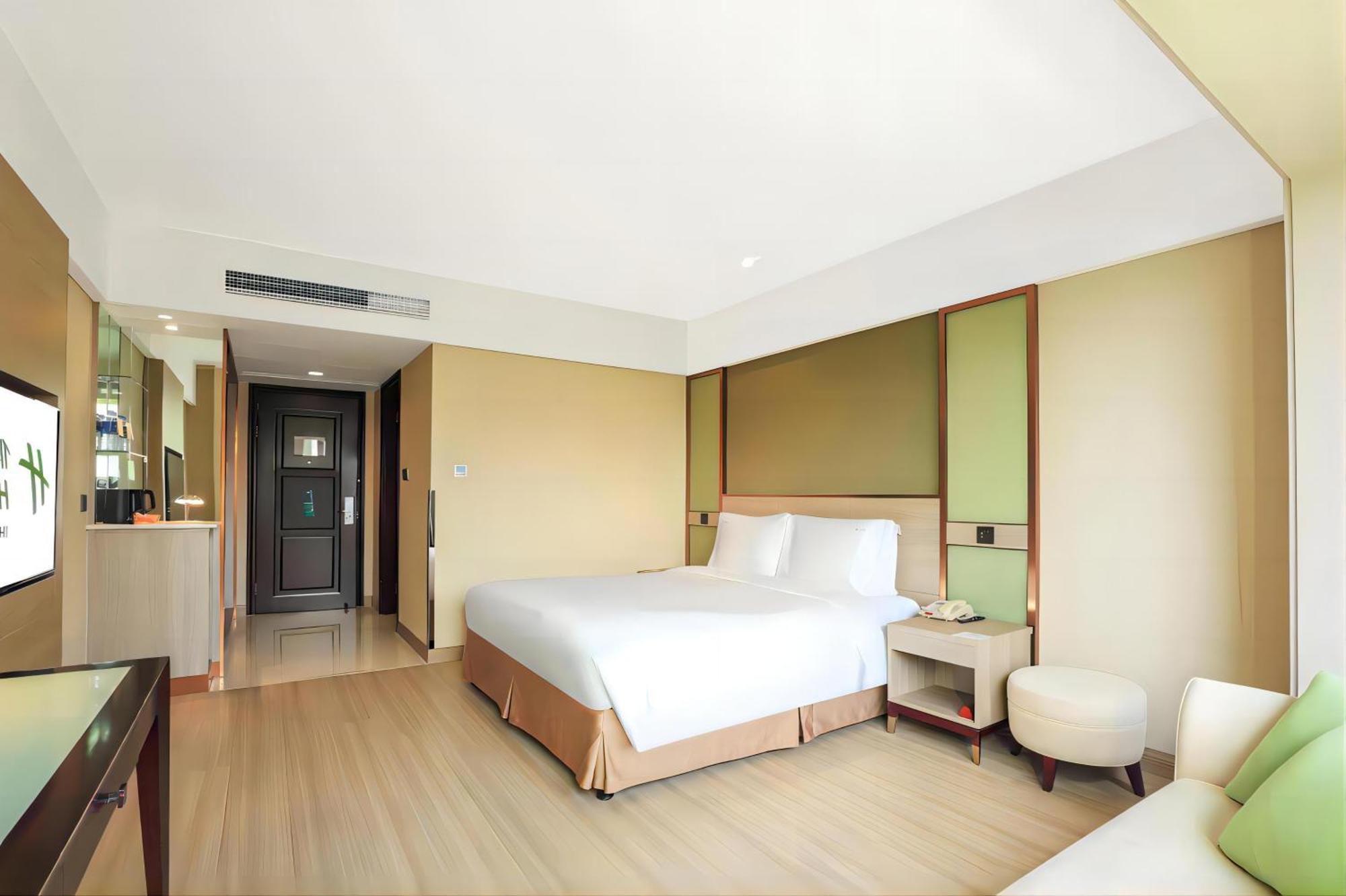 Holiday Inn Shanghai Pudong Nanpu By Ihg Exterior photo