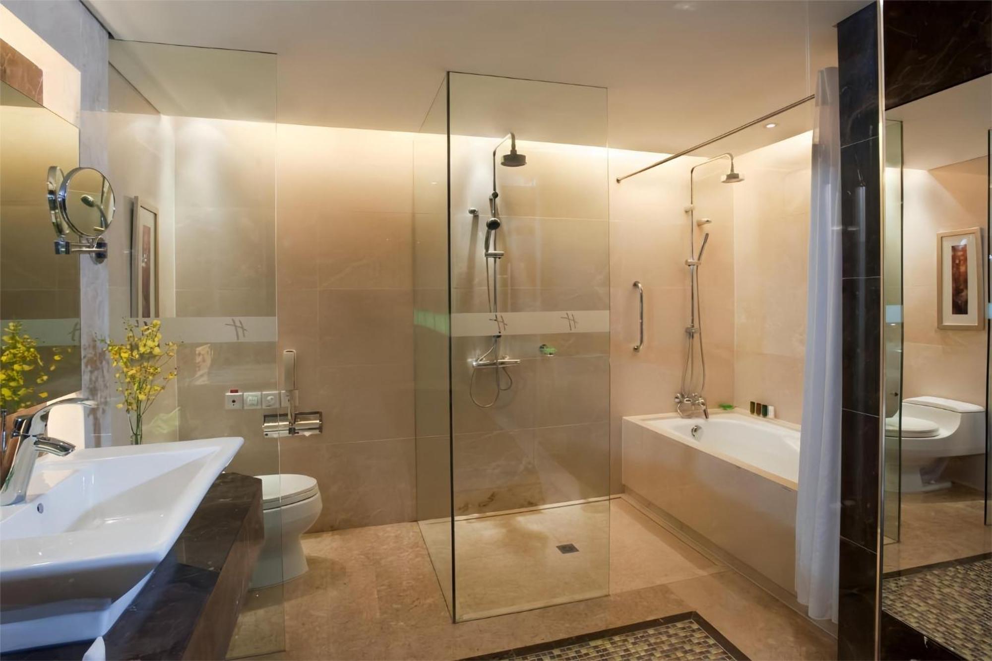Holiday Inn Shanghai Pudong Nanpu By Ihg Exterior photo