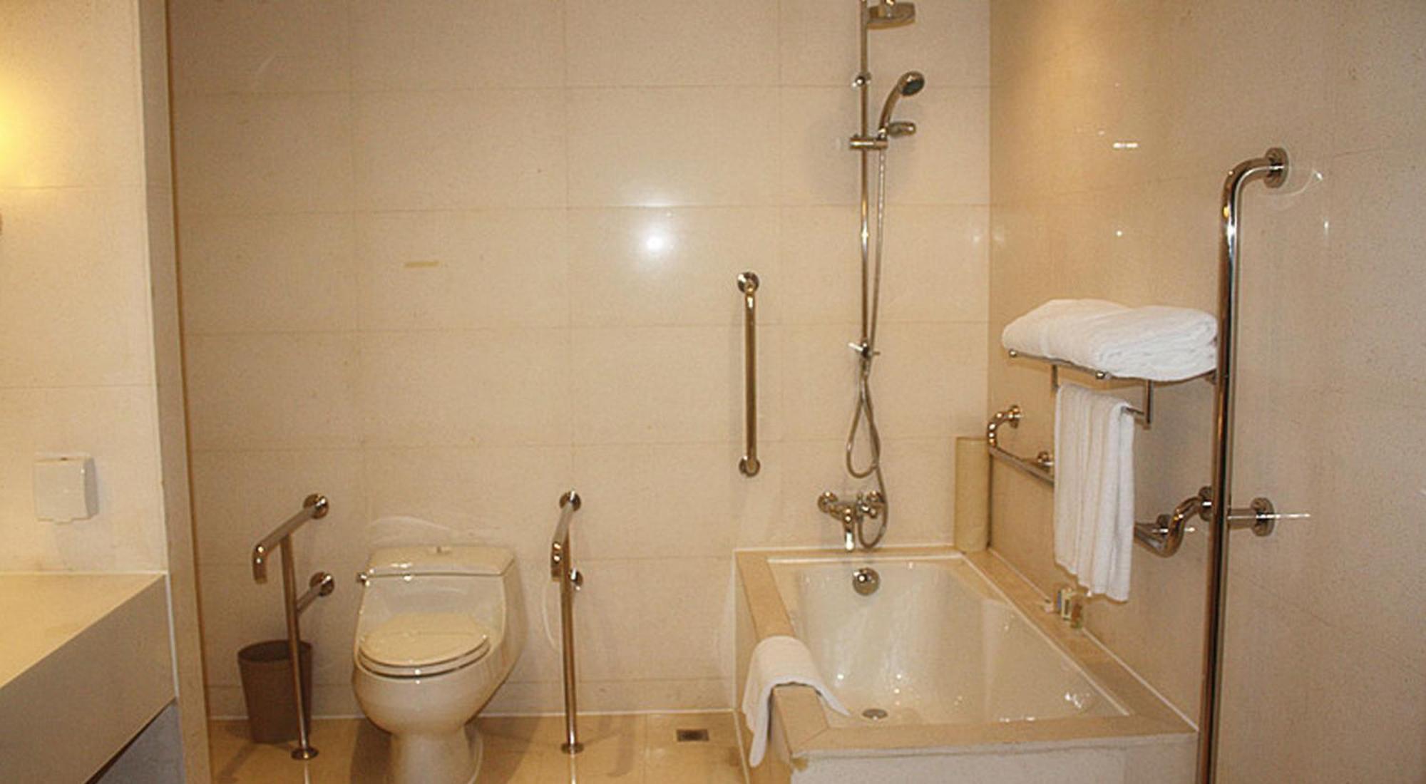 Holiday Inn Shanghai Pudong Nanpu By Ihg Exterior photo