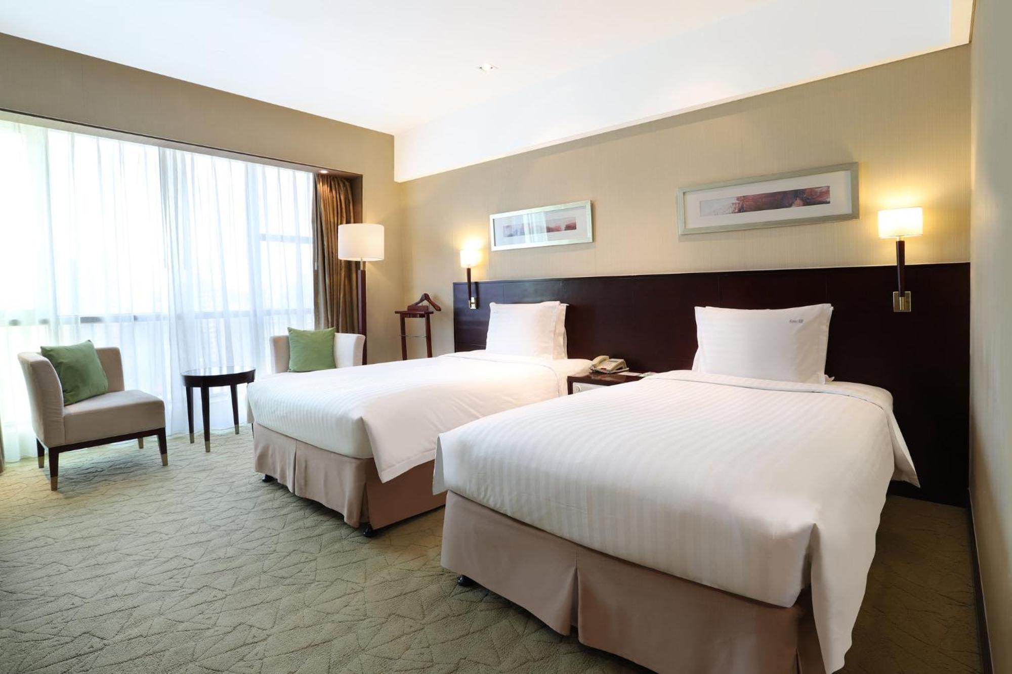 Holiday Inn Shanghai Pudong Nanpu By Ihg Exterior photo